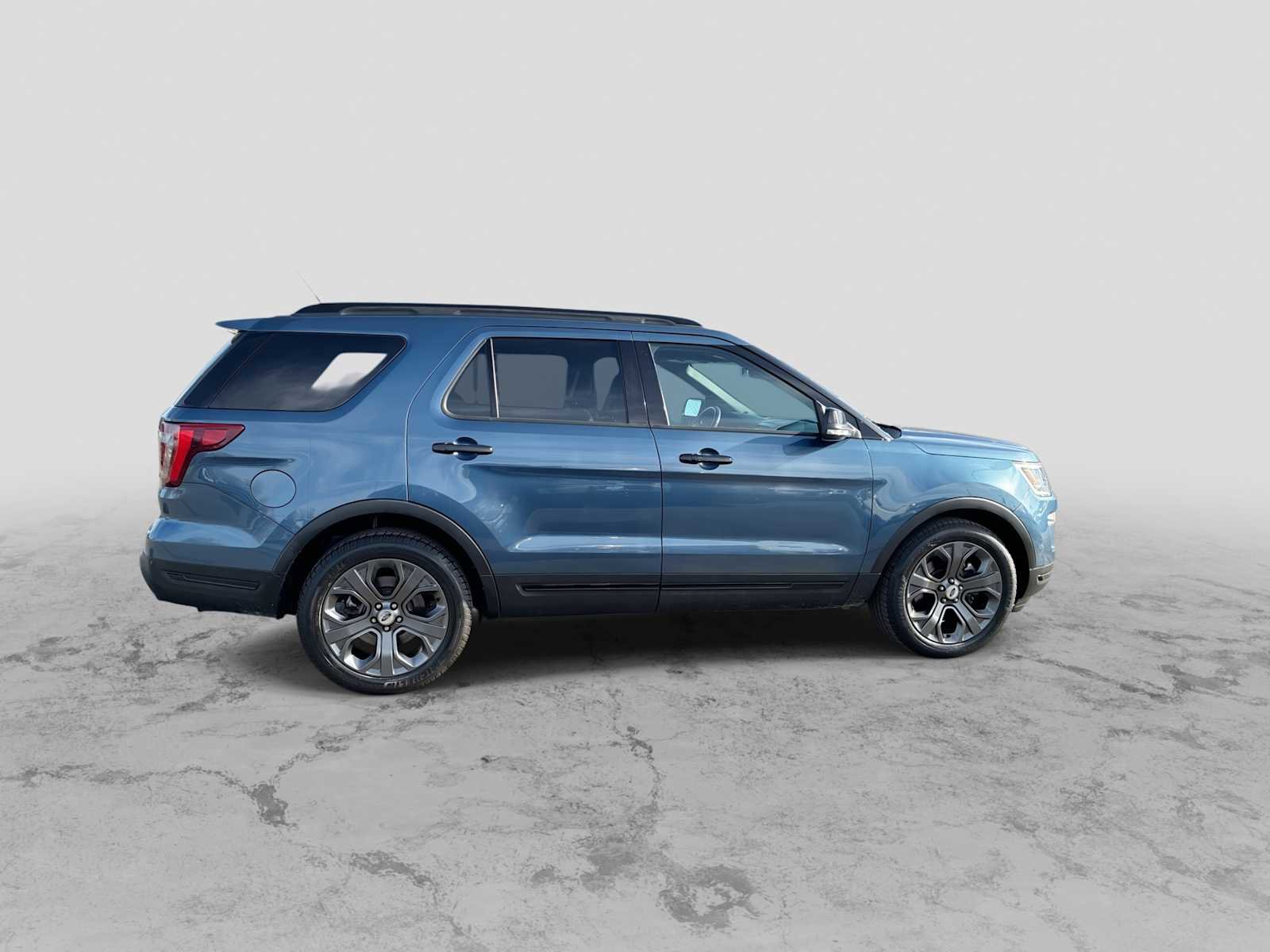 Used 2018 Ford Explorer Sport w/ Equipment Group 401A image 9