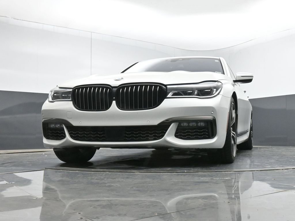Used 2018 BMW 750i 750i 4D Sedan image 36