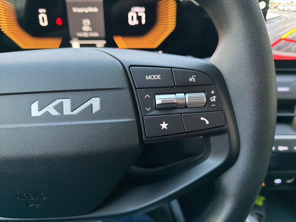 New 2025 Kia K4 LXS image 37