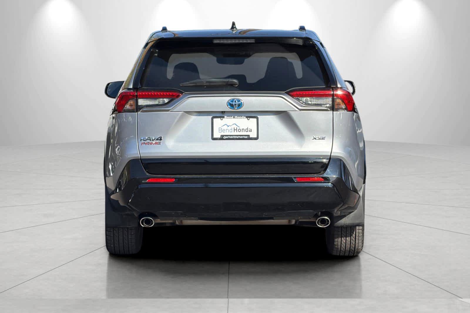 Used 2023 Toyota RAV4 XSE AWD/4WD image 7