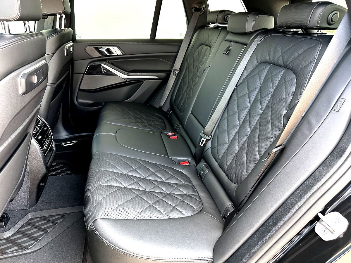 New 2026 BMW X5 sDrive40i w/ M Sport Package image 17