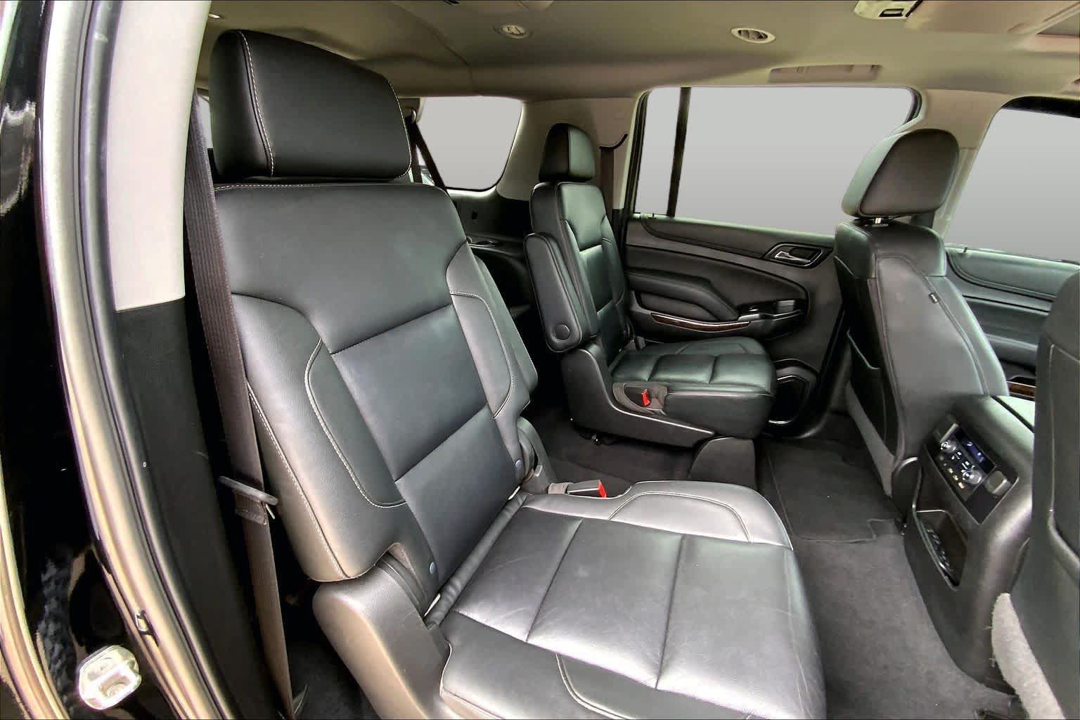 Used 2020 Chevrolet Suburban LT AWD/4WD image 19