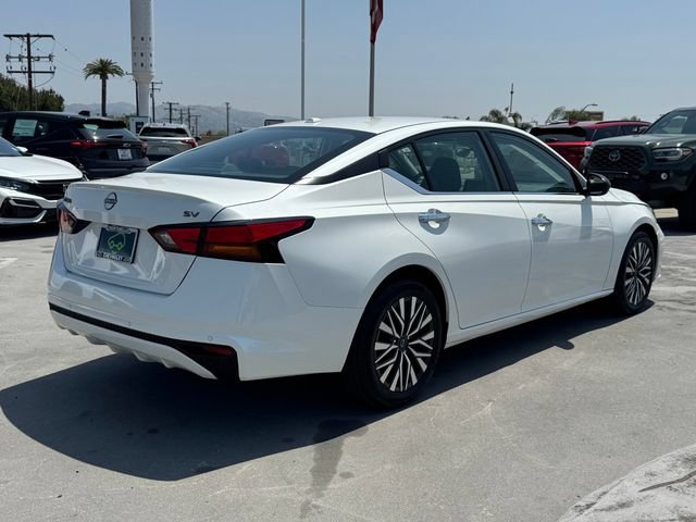 Used 2024 Nissan Altima 2.5 SV FWD image 4