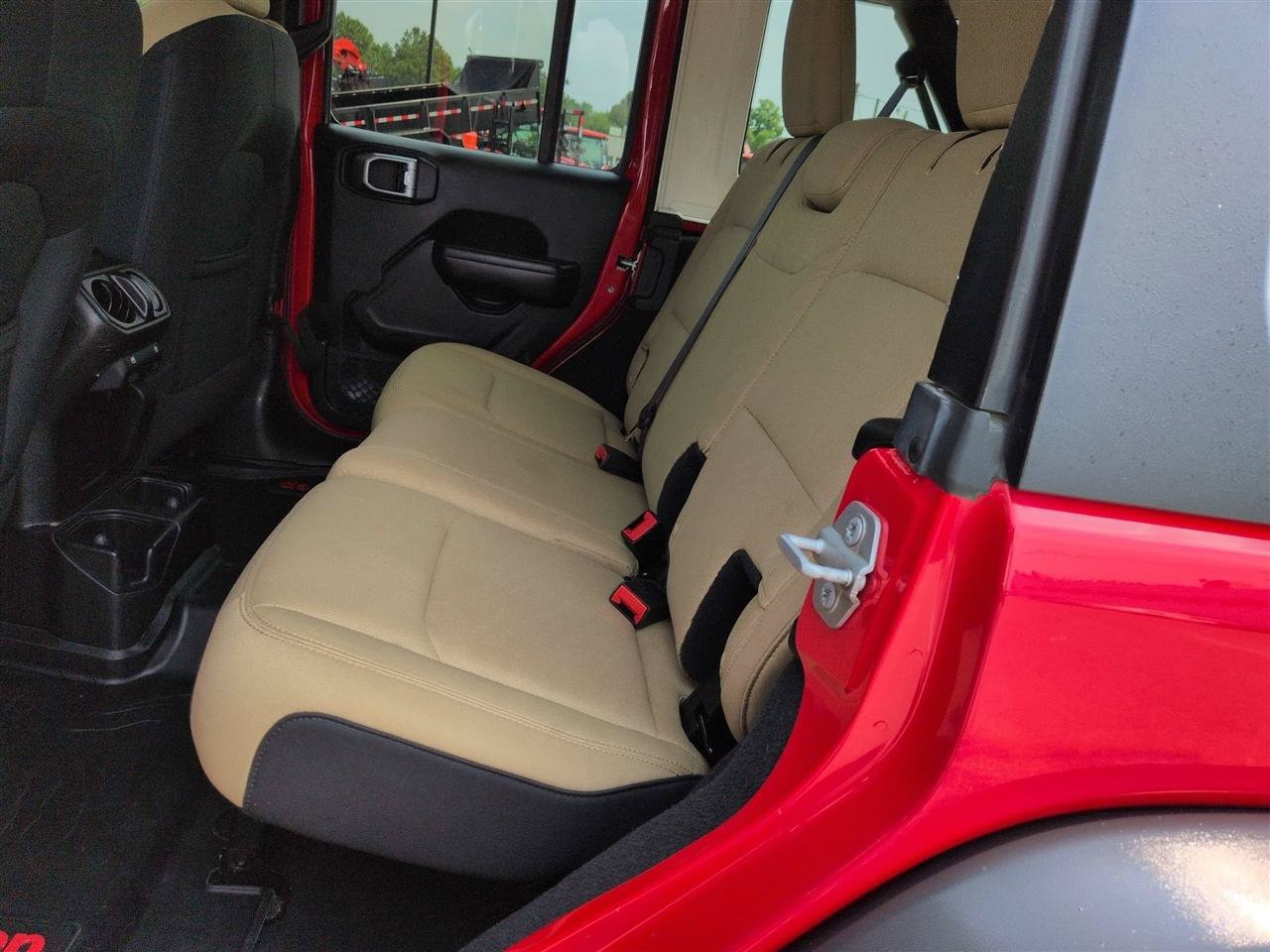 Used 2018 Jeep Wrangler Unlimited Sport S AWD/4WD image 28