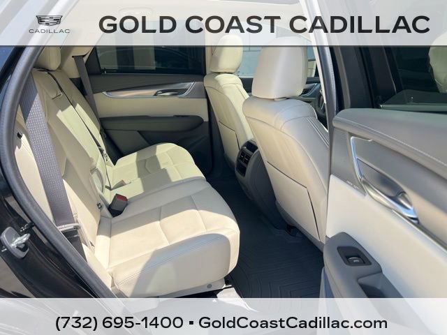 Certified 2024 Cadillac XT5 Premium Luxury w/ LPO, Floor Liner Package AWD/4WD image 8