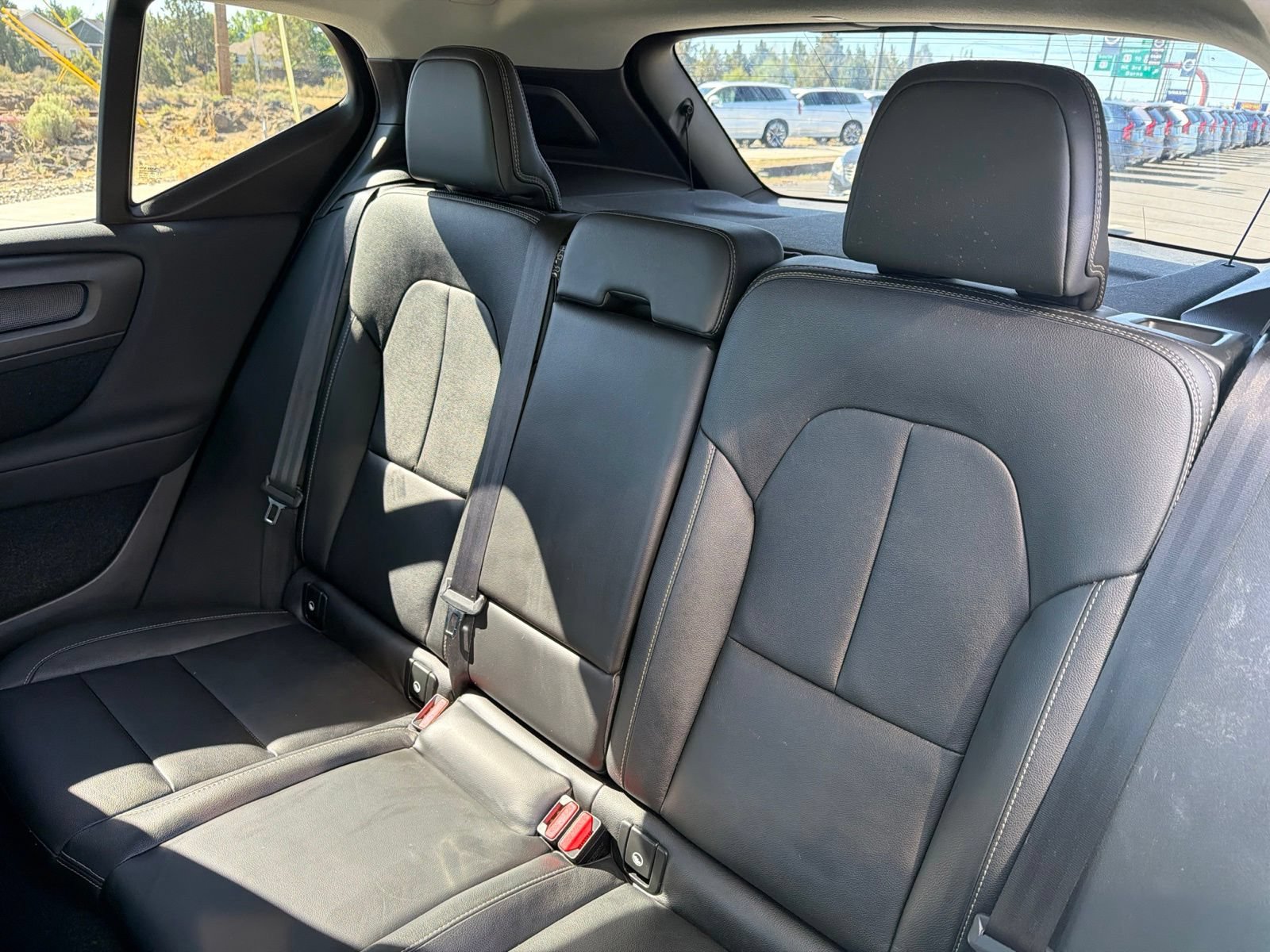Used 2020 Volvo XC40 T5 Momentum w/ Protection Package Premier AWD/4WD image 22