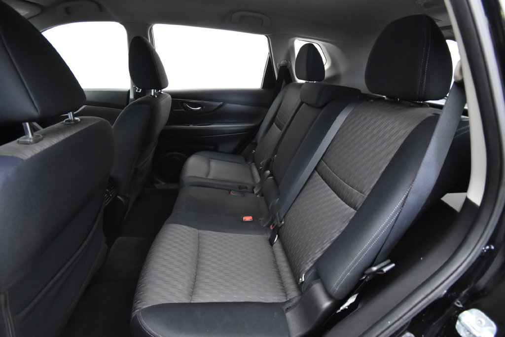 Used 2017 Nissan Rogue S AWD/4WD image 15
