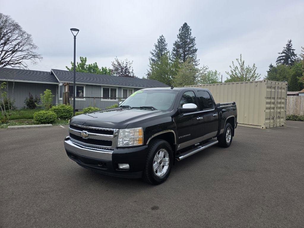 Used 2008 Chevrolet Silverado 1500 LT AWD/4WD image 1