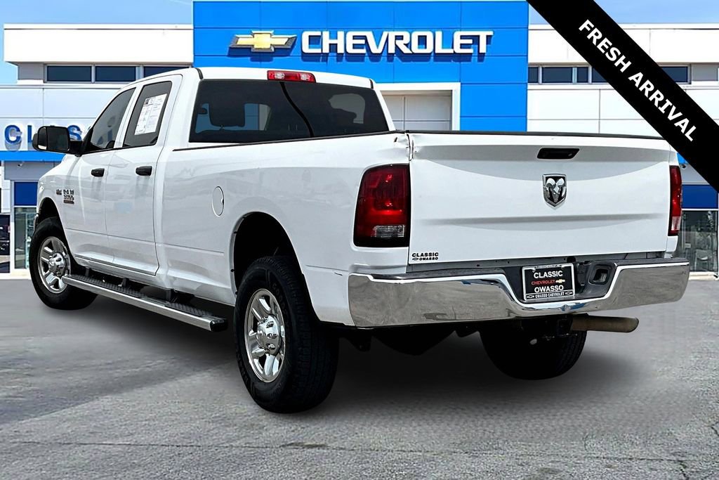 Used 2018 RAM 3500 Tradesman w/ Chrome Appearance Group RWD image 4