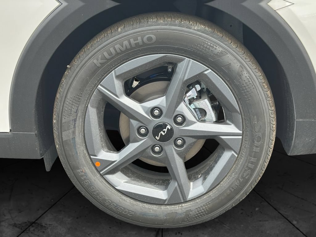 New 2026 Kia K4 FWD image 25