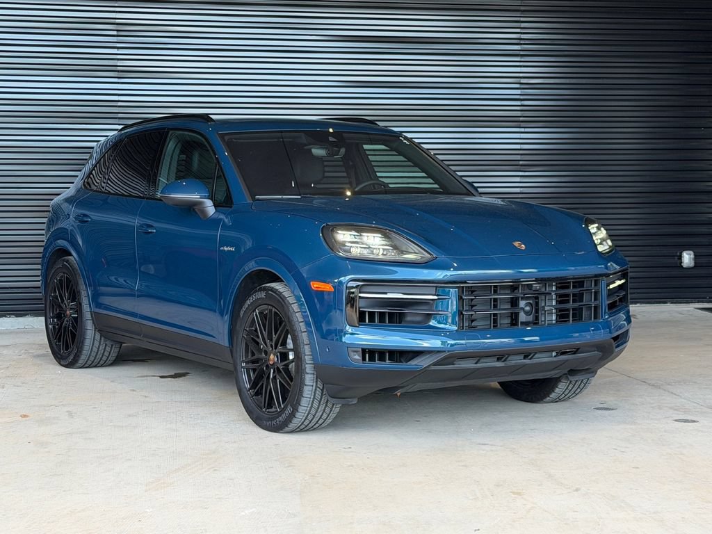 Certified 2025 Porsche Cayenne E-Hybrid AWD/4WD image 11