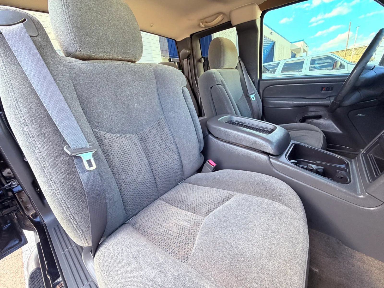 Used 2004 Chevrolet Silverado 1500 4x4 Extended Cab w/ Z71 Convenience Package 1 image 21