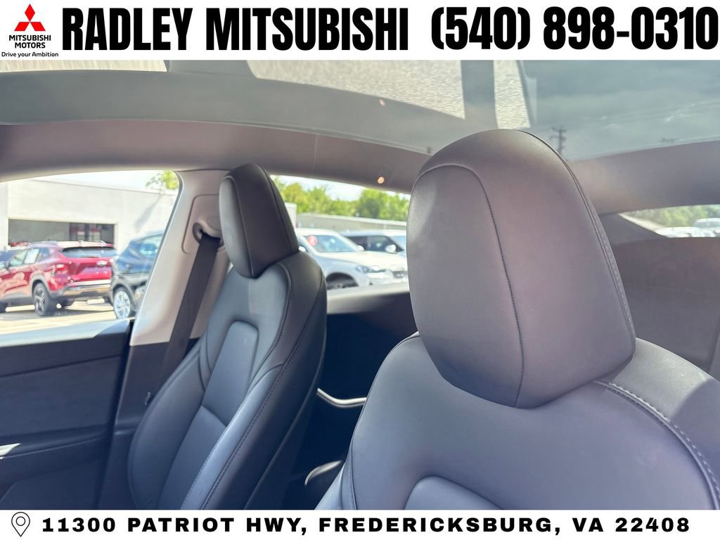 Used 2024 Tesla Model Y Long Range AWD/4WD image 3