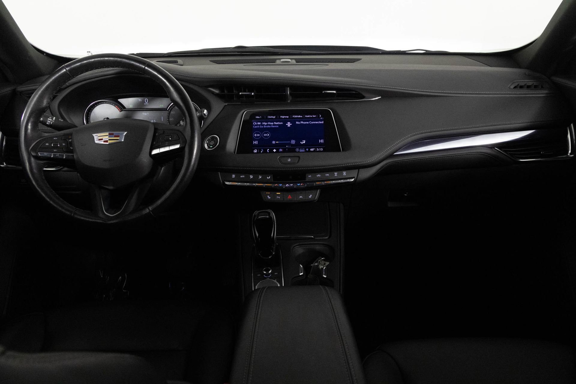 Used 2023 Cadillac XT4 Luxury w/ Cold Weather Package image 22