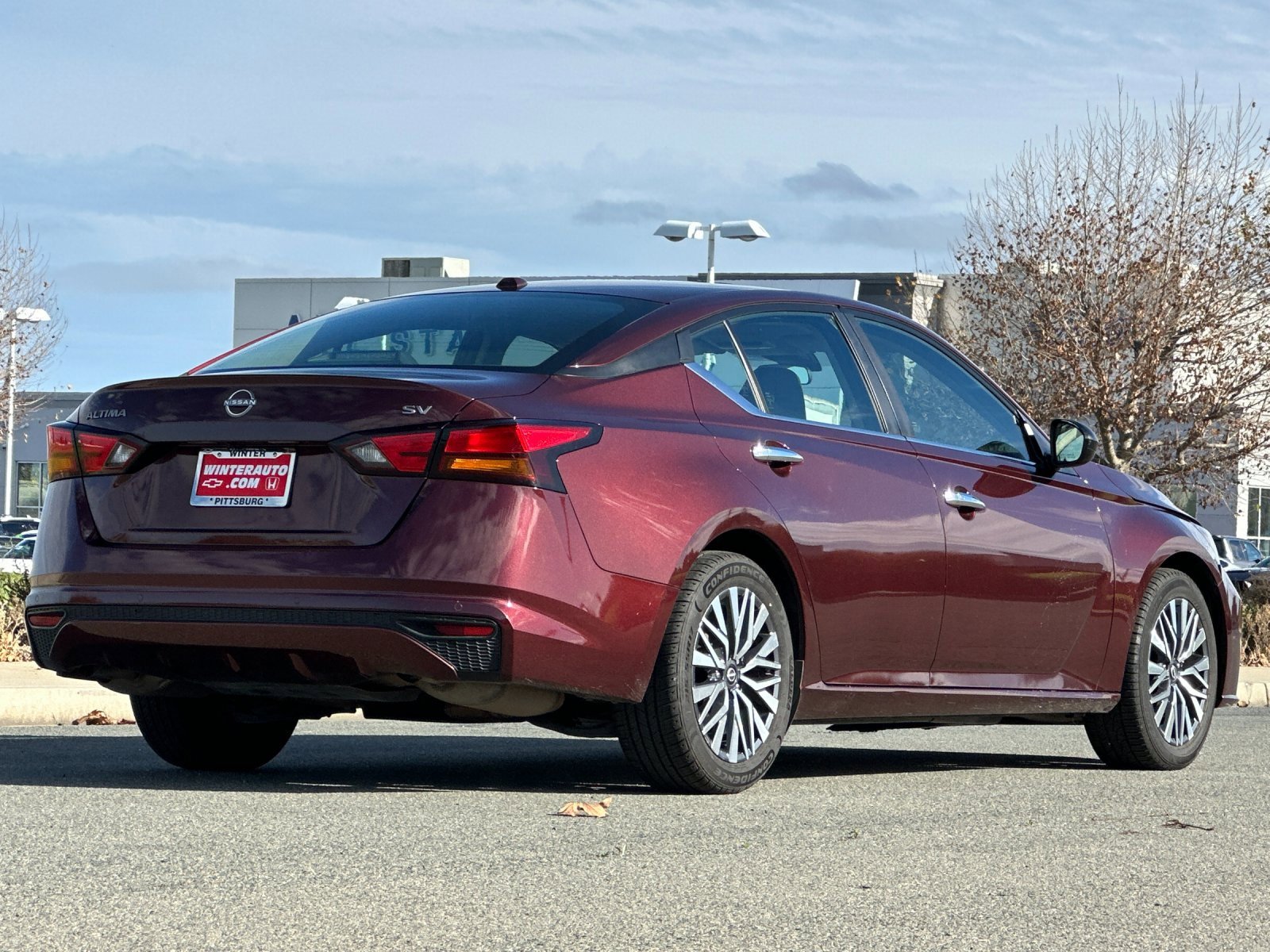 Used 2024 Nissan Altima 2.5 SV image 4