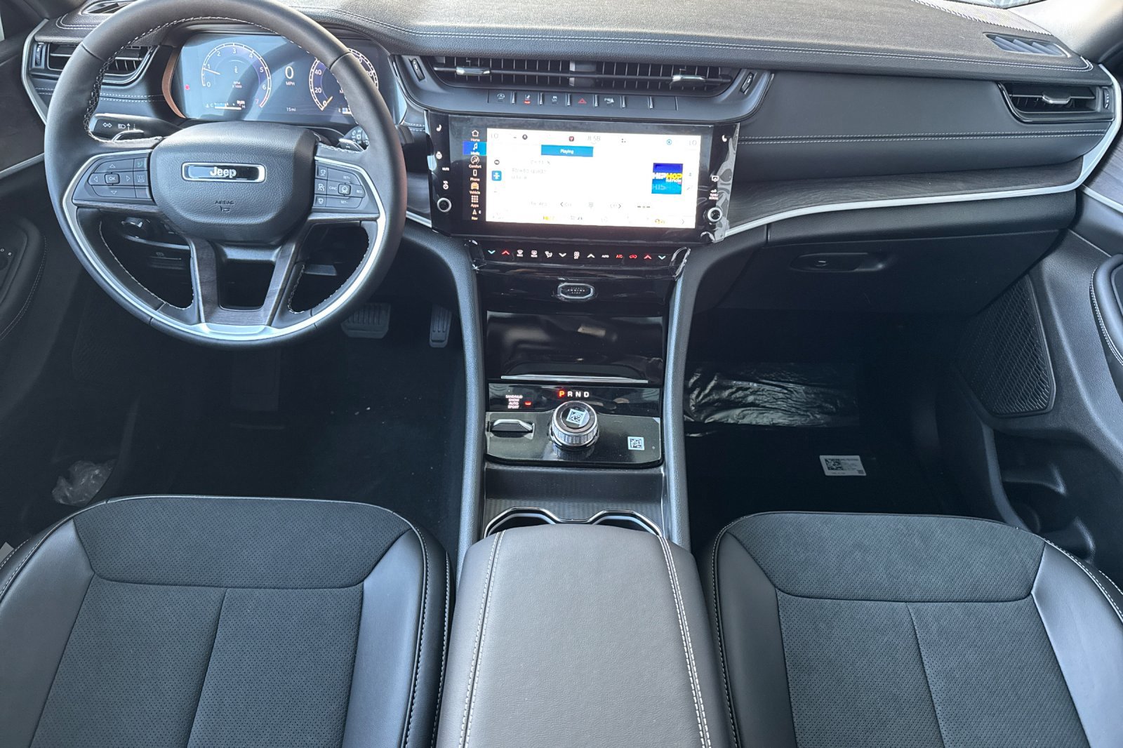 New 2026 Jeep Grand Cherokee Altitude AWD/4WD image 12