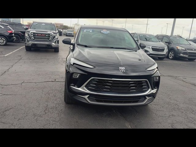 Certified 2024 Buick Encore GX Preferred w/ Comfort Package AWD/4WD image 3