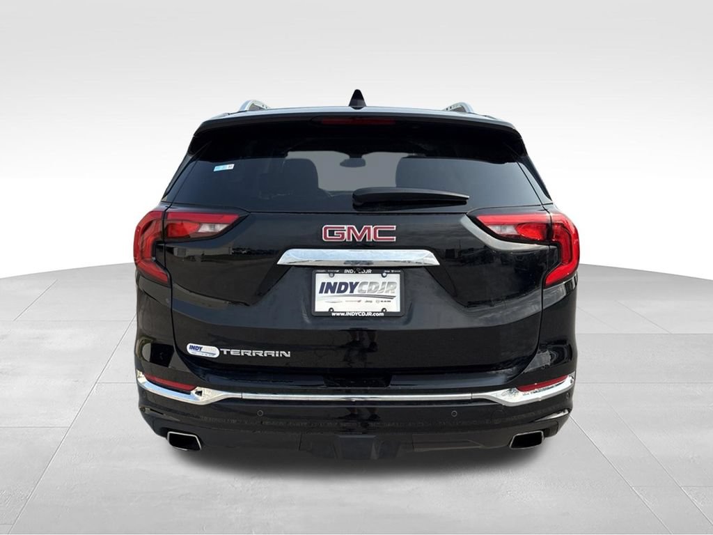 Used 2020 GMC Terrain Denali w/ Denali Premium Package FWD image 6