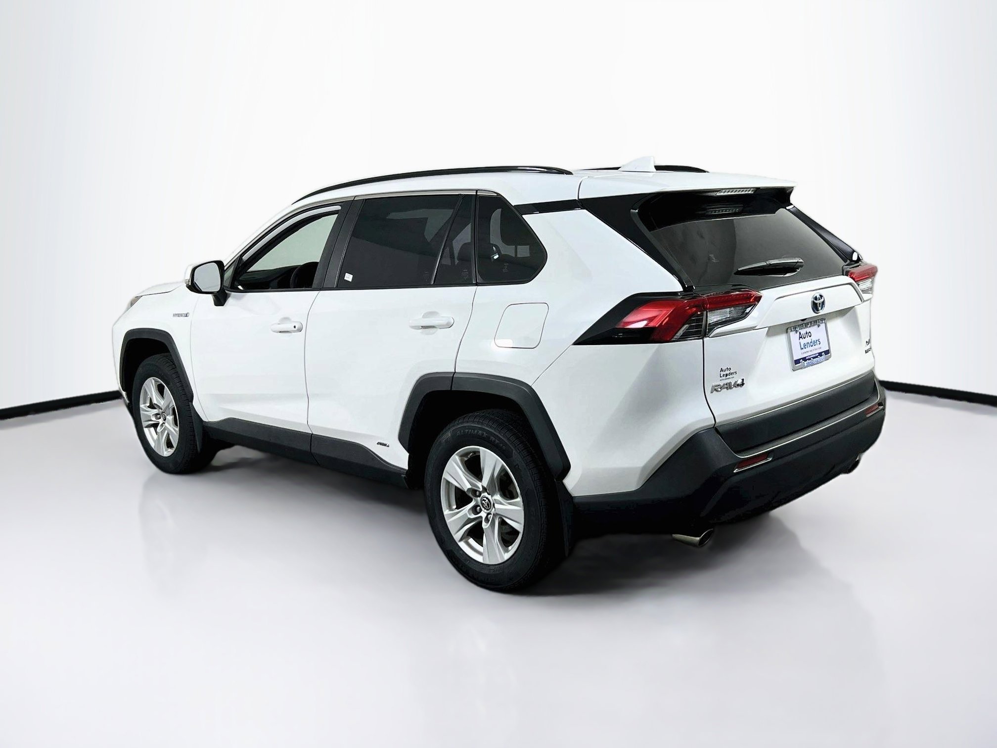 Used 2019 Toyota RAV4 XLE w/ Convenience Package image 7