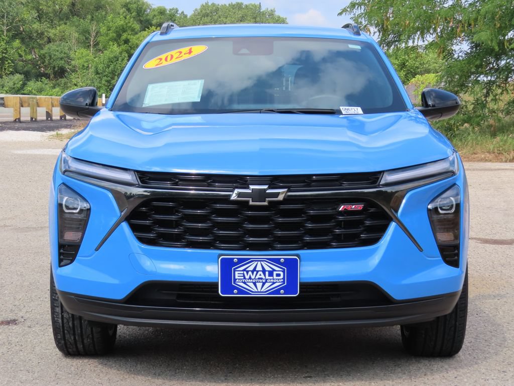 Certified 2024 Chevrolet Trax RS w/ Driver Confidence Package FWD image 14