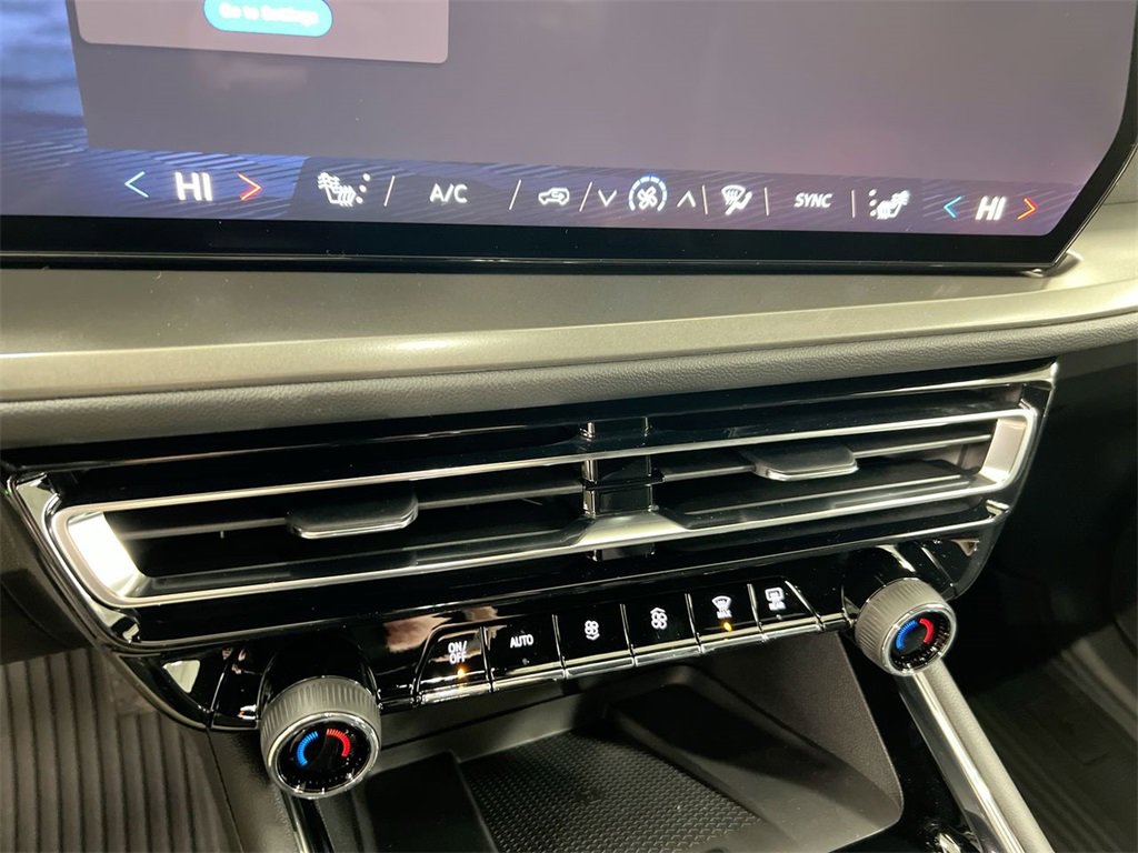 New 2026 Chevrolet Traverse LT w/ Driver Confidence Package image 16