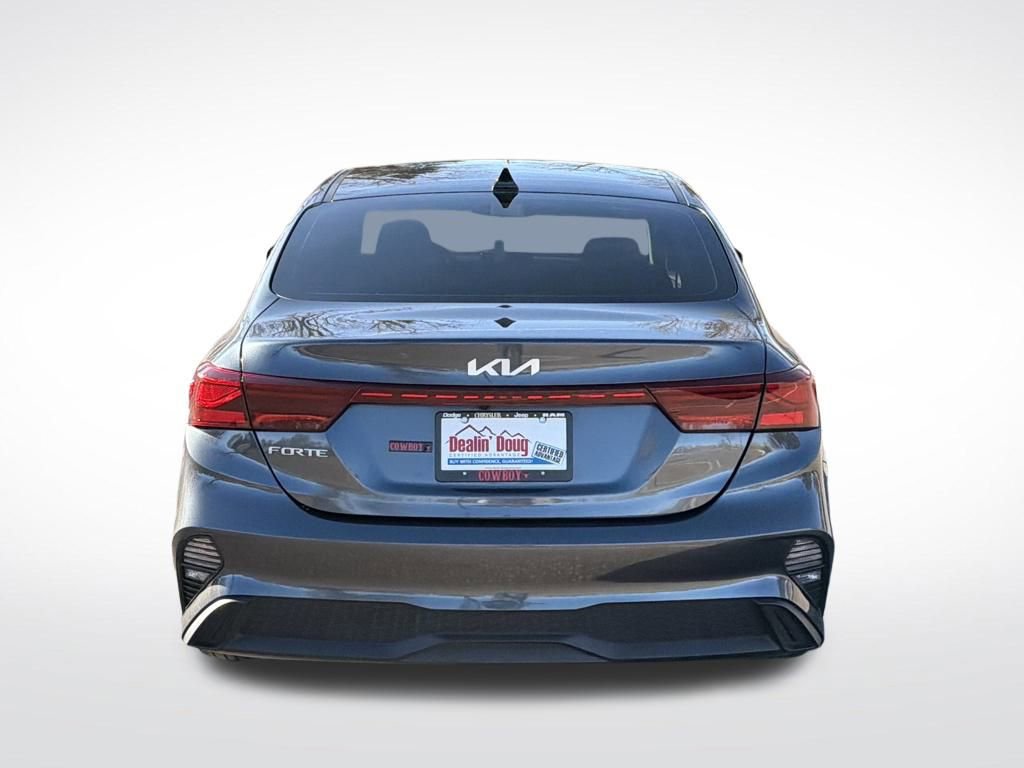 Used 2023 Kia Forte LXS image 4
