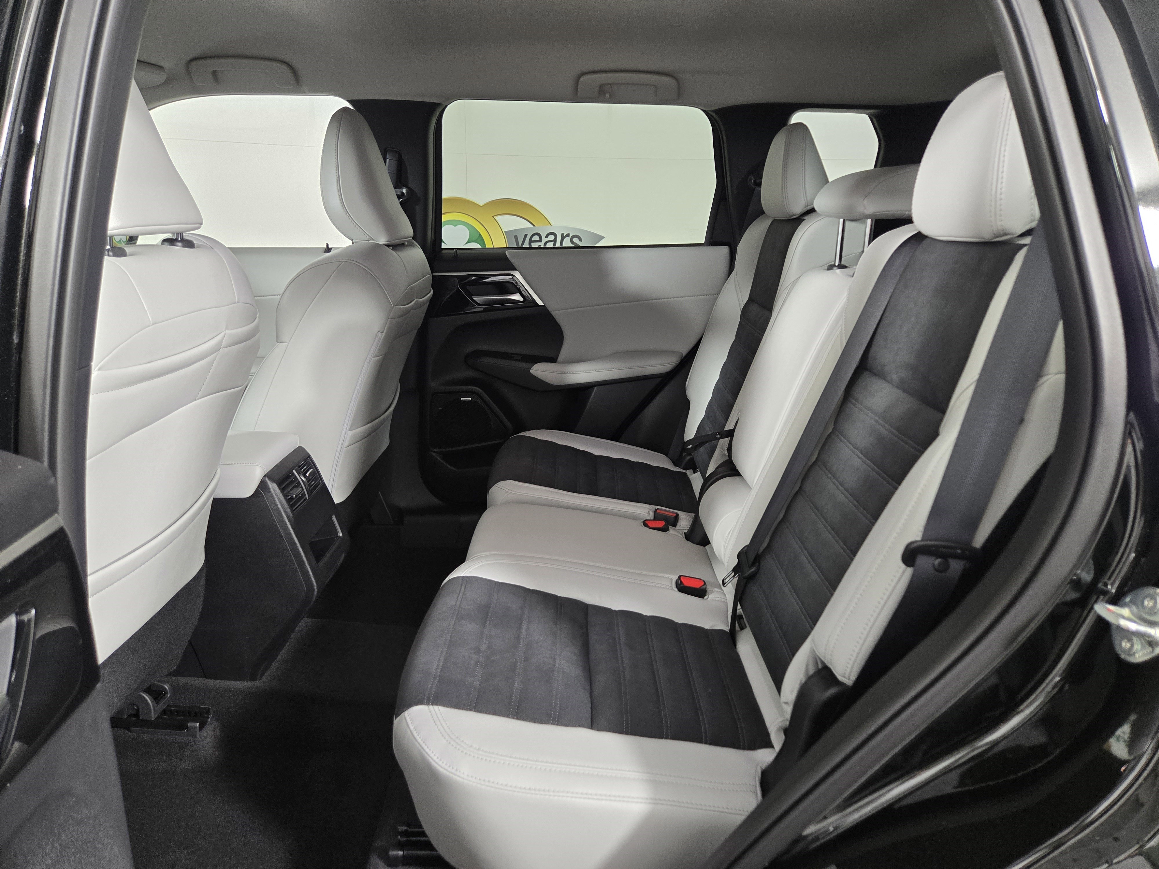 New 2026 Mitsubishi Outlander SE AWD/4WD image 10