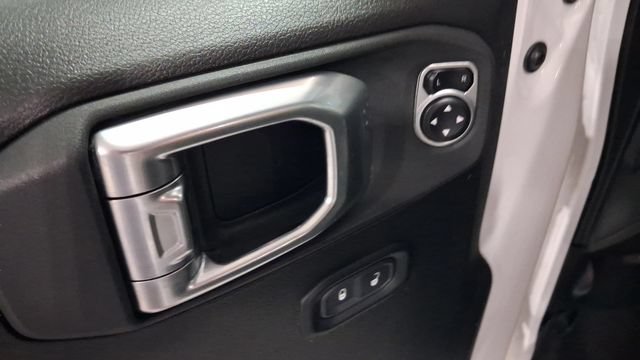 Used 2024 Jeep Wrangler Unlimited Rubicon AWD/4WD image 21