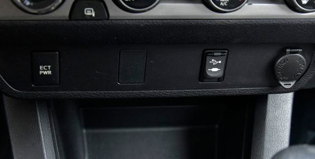 Used 2017 Toyota Tacoma SR5 w/ Tow Package AWD/4WD image 24