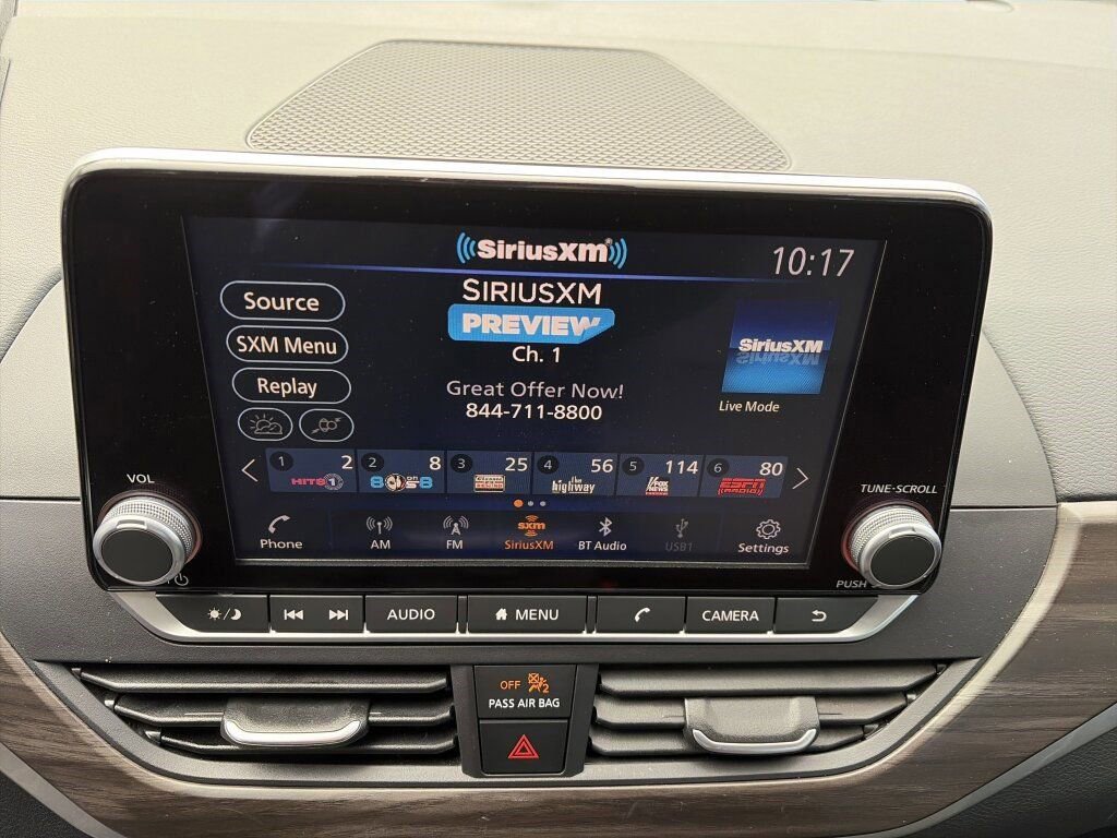 Used 2024 Nissan Altima 2.5 SV image 12