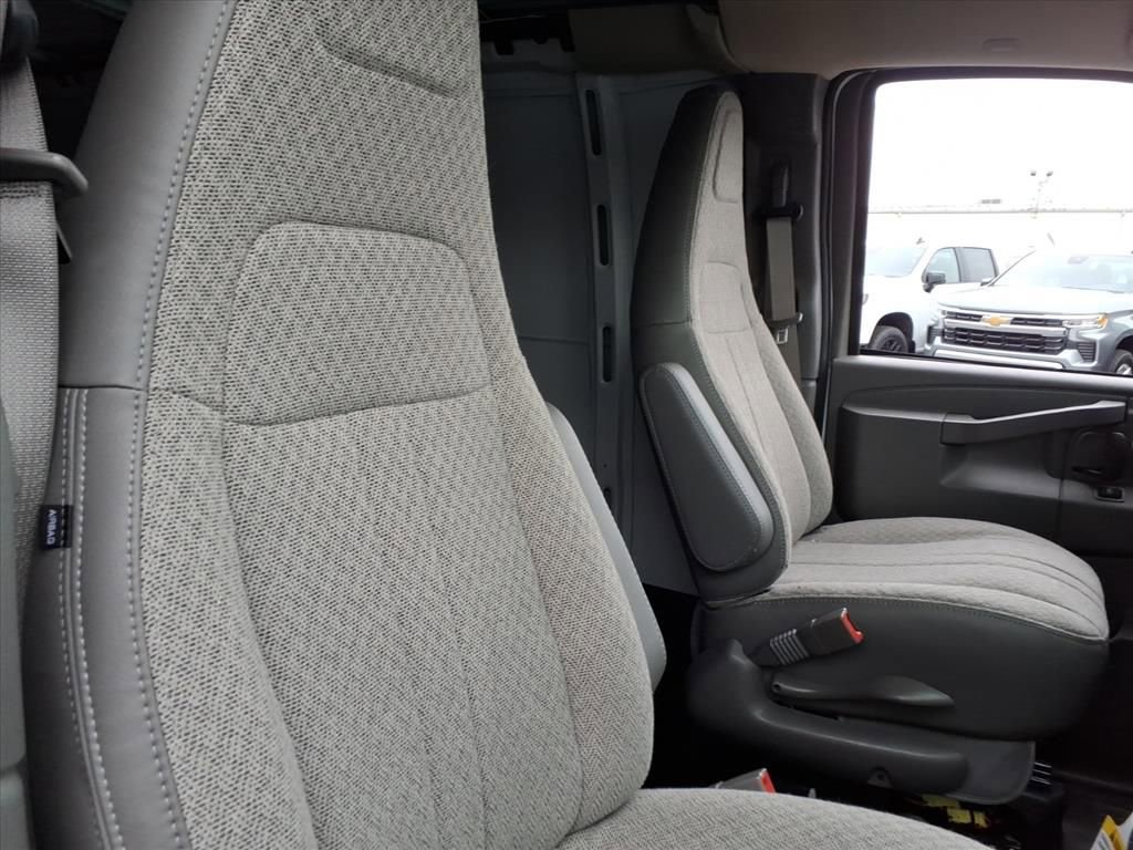 New 2025 Chevrolet Express 2500 w/ Driver Convenience Package image 17
