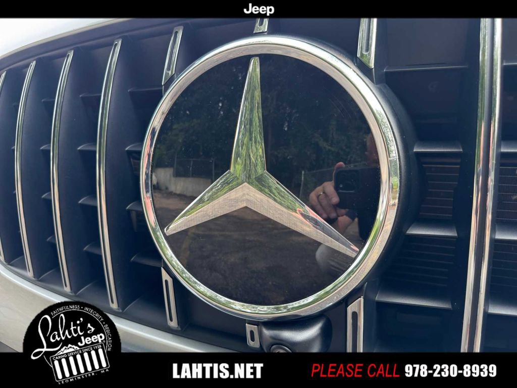 Used 2024 Mercedes-Benz GLB 35 AMG 4MATIC image 33