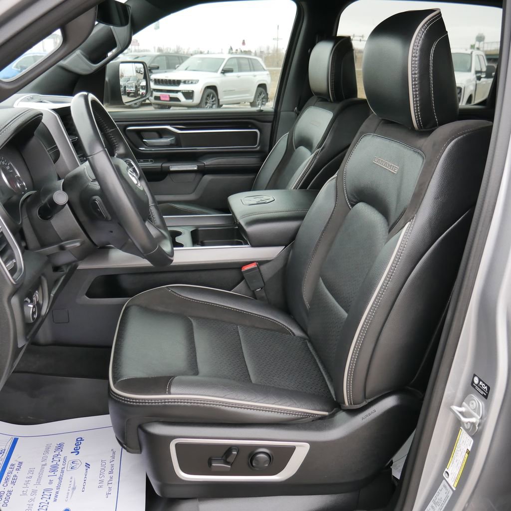 Used 2022 RAM 1500 Laramie w/ Sport Appearance Package image 4