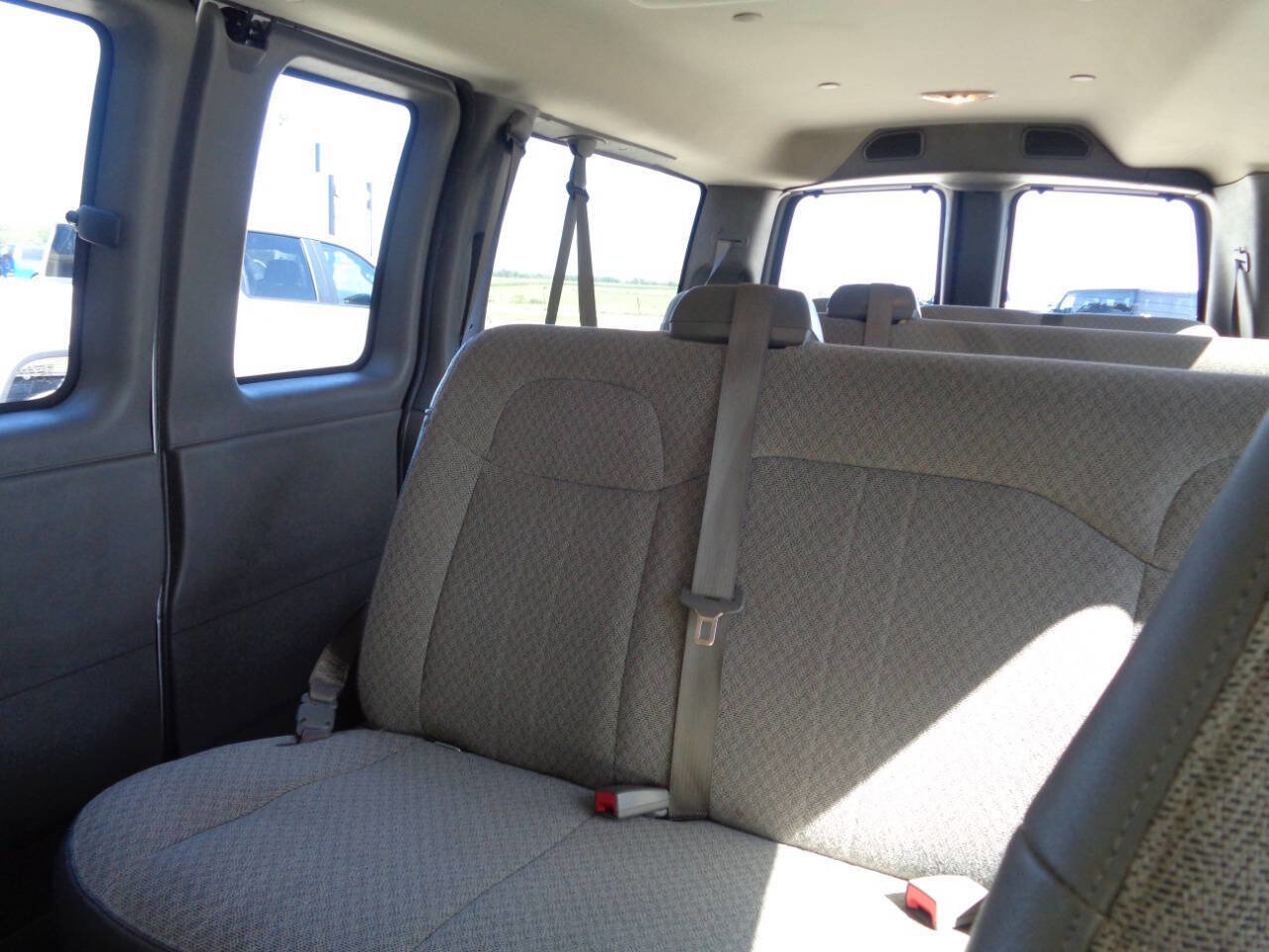 Used 2018 Chevrolet Express 2500 LT w/ LT Preferred Equipment Group image 65