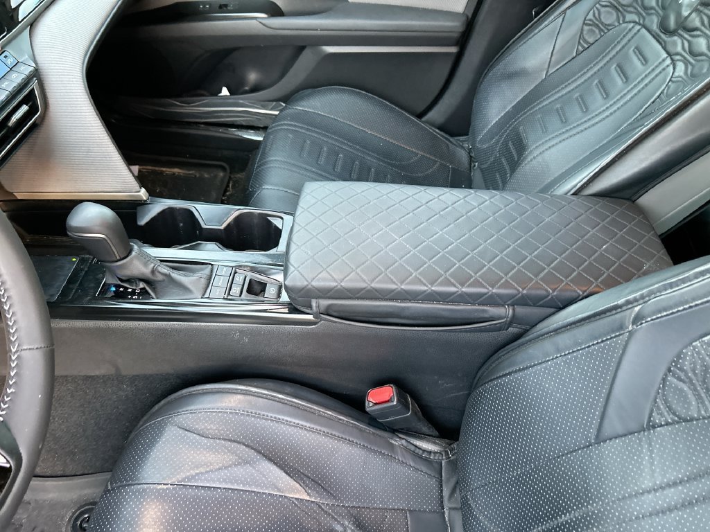Used 2026 Toyota Camry SE FWD image 29