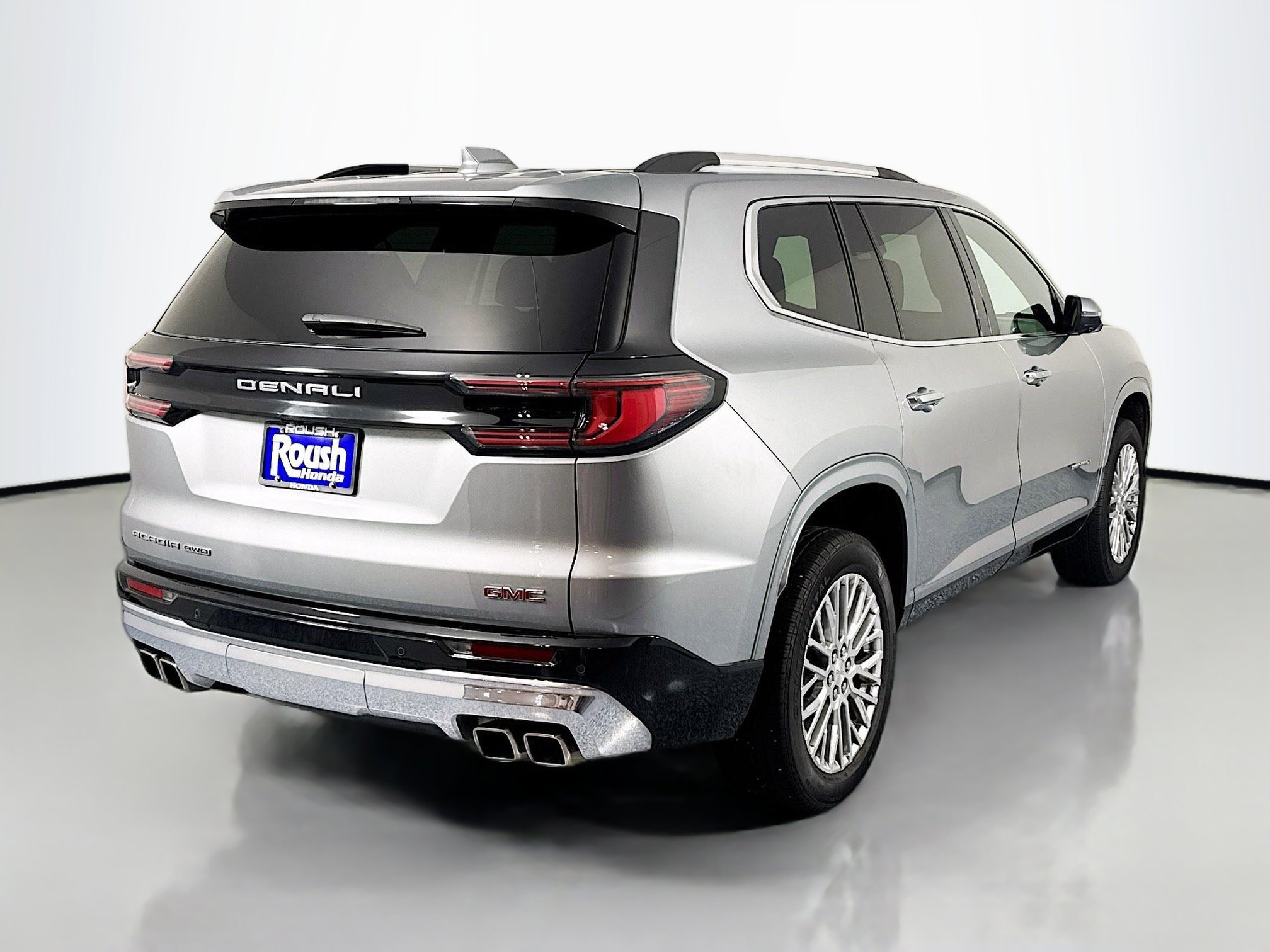 Used 2024 GMC Acadia Denali image 5