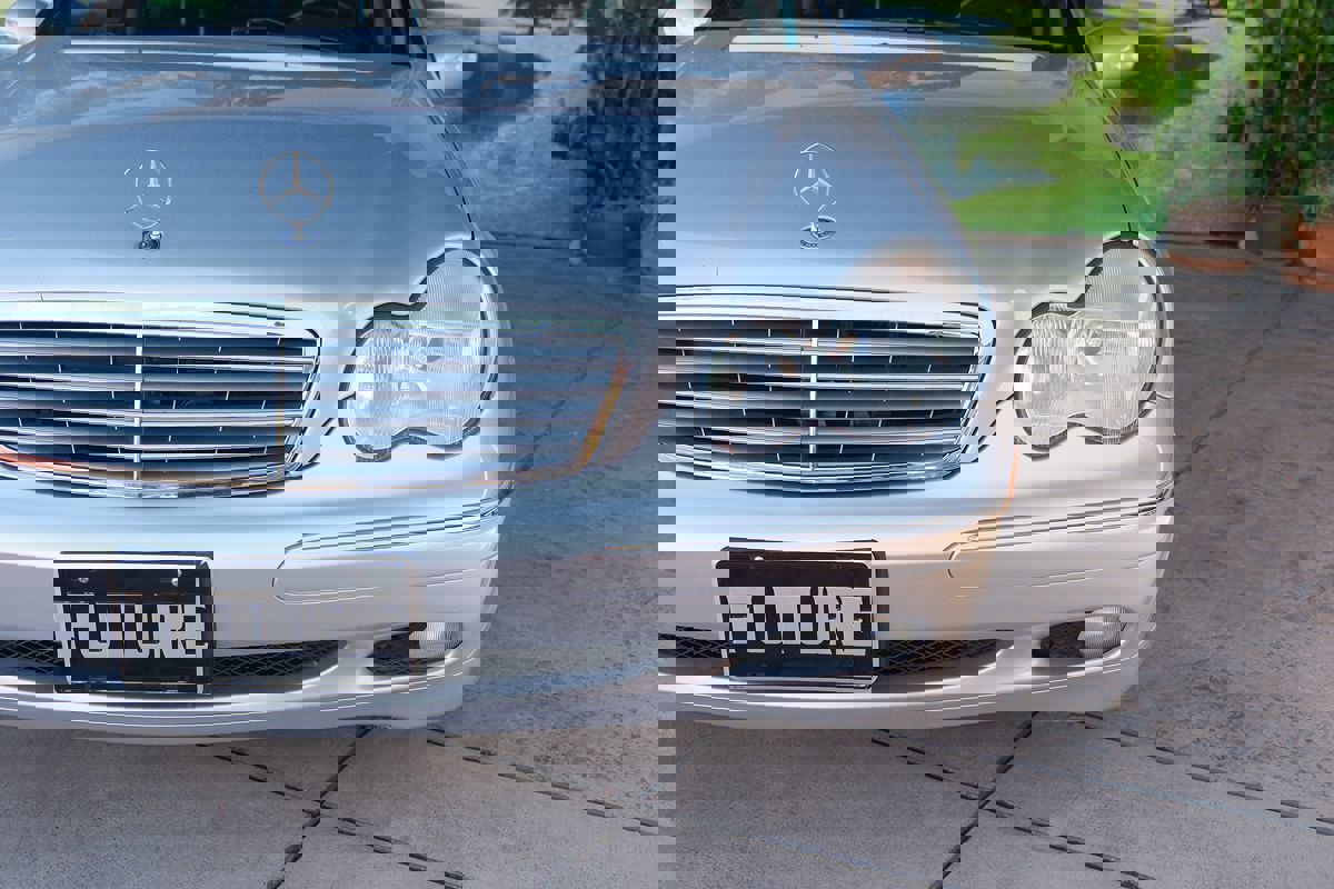 Used 2002 Mercedes-Benz C 320 Sedan image 40