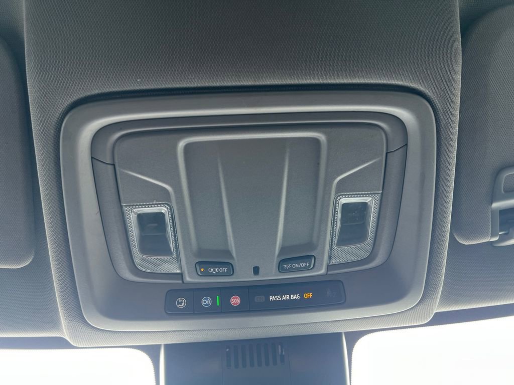 Used 2024 Chevrolet Silverado 1500 Custom image 7