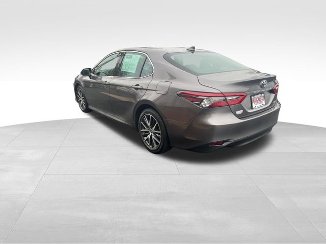 Used 2022 Toyota Camry XLE FWD image 5