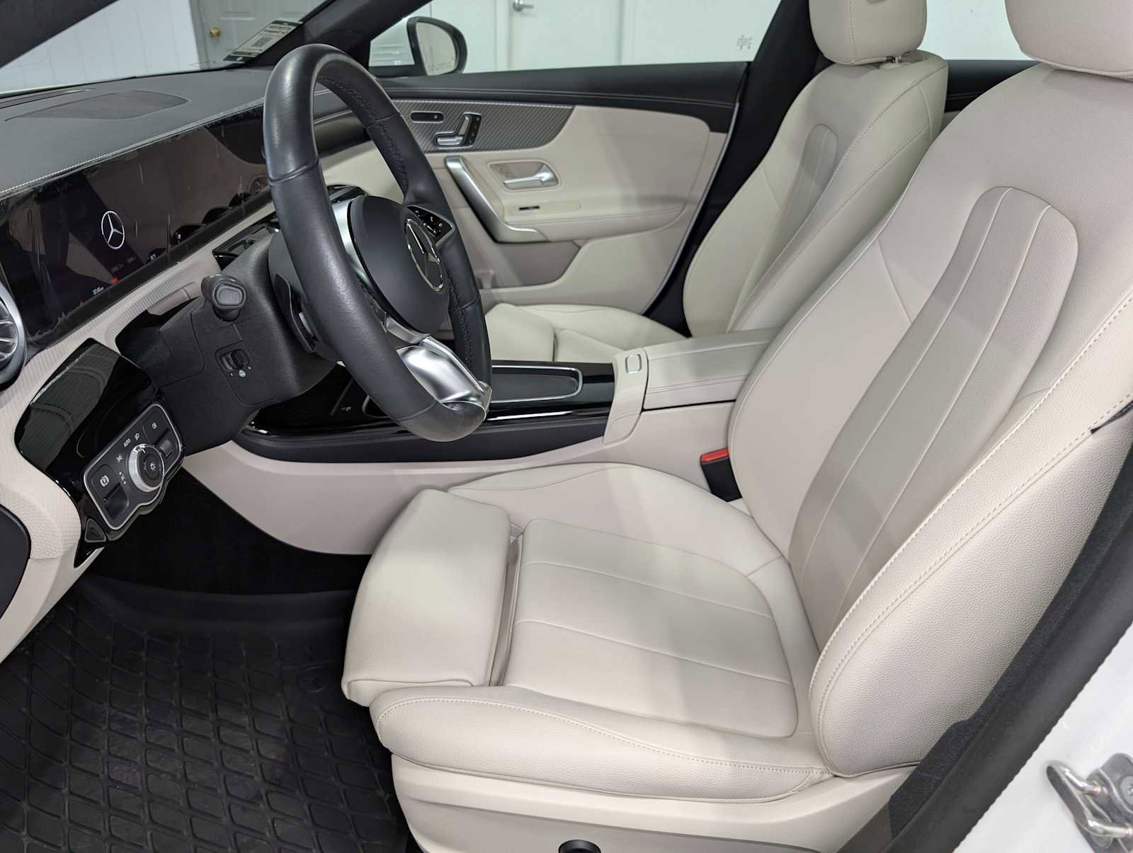 Certified 2025 Mercedes-Benz CLA 250 4MATIC image 4