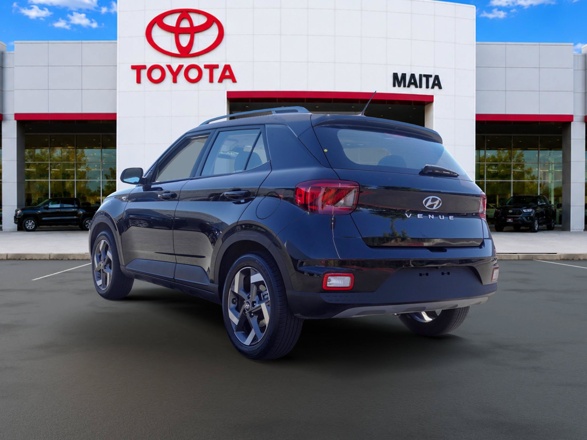 Used 2025 Hyundai Venue SEL FWD image 5