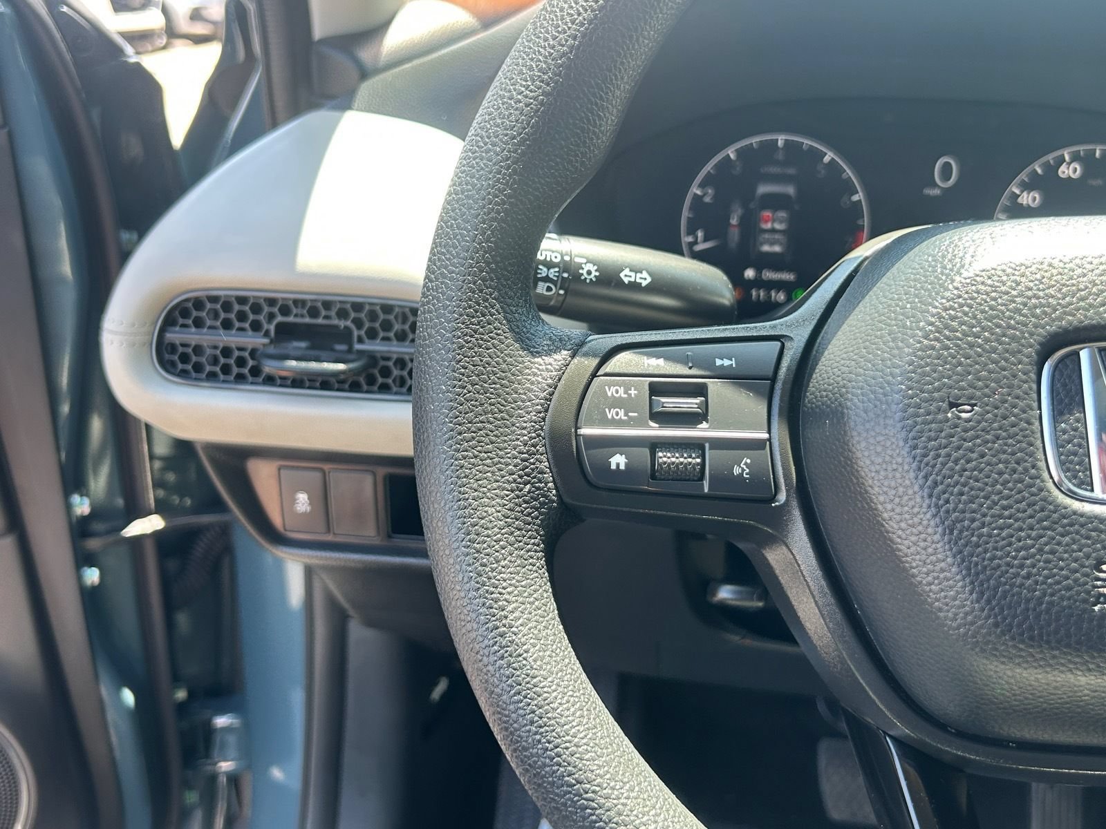 Certified 2026 Honda HR-V LX image 28