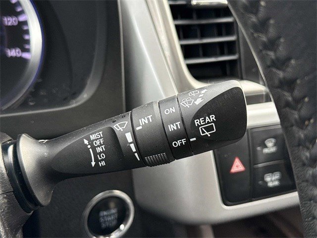 Used 2016 Toyota Highlander Limited image 25