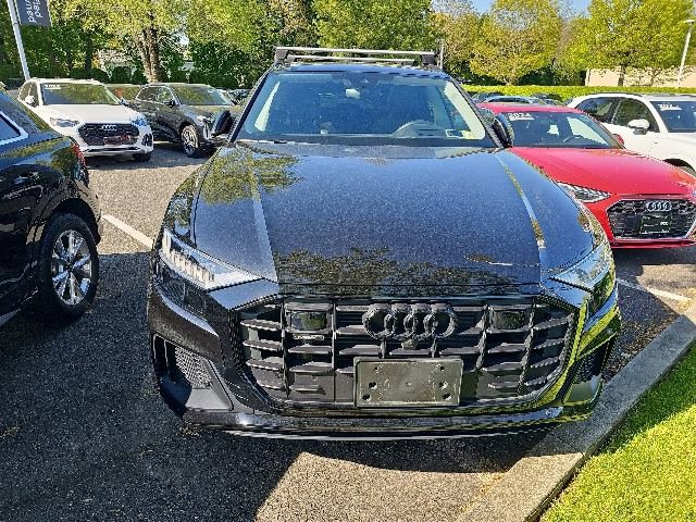 Used 2023 Audi Q8 Prestige w/ Prestige Package AWD/4WD image 2