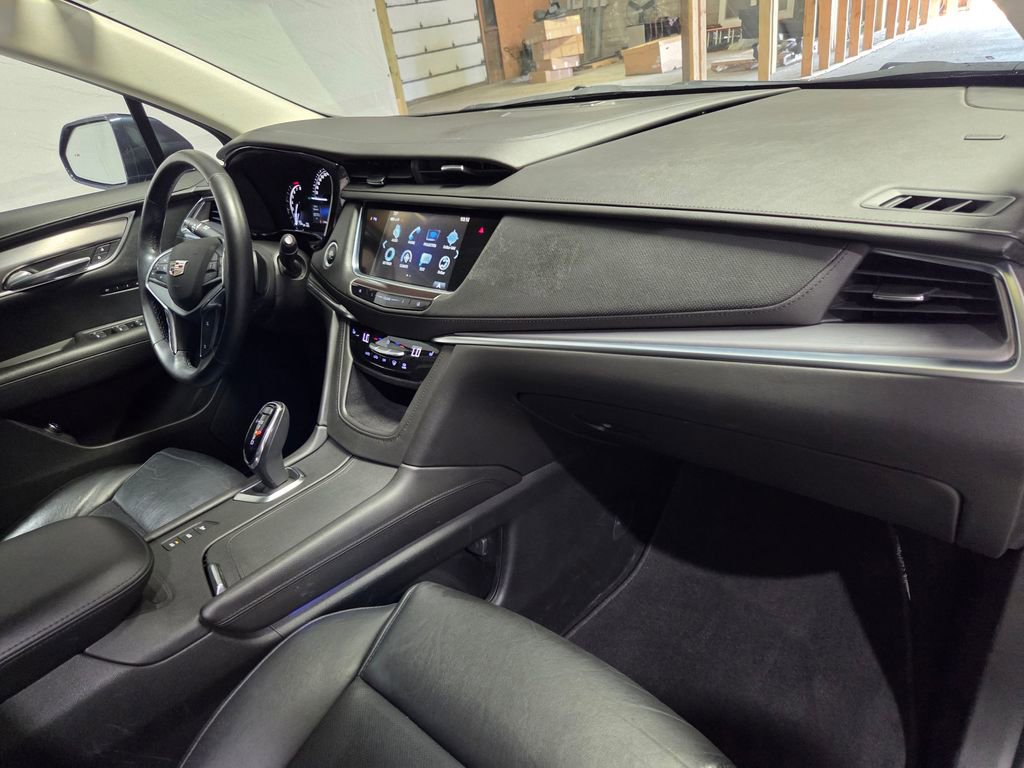 Used 2018 Cadillac XT5 Luxury image 18