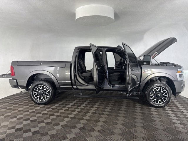 Used 2025 RAM 3500 Limited image 13