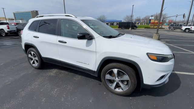 Used 2020 Jeep Cherokee Limited w/ Technology Group AWD/4WD image 3