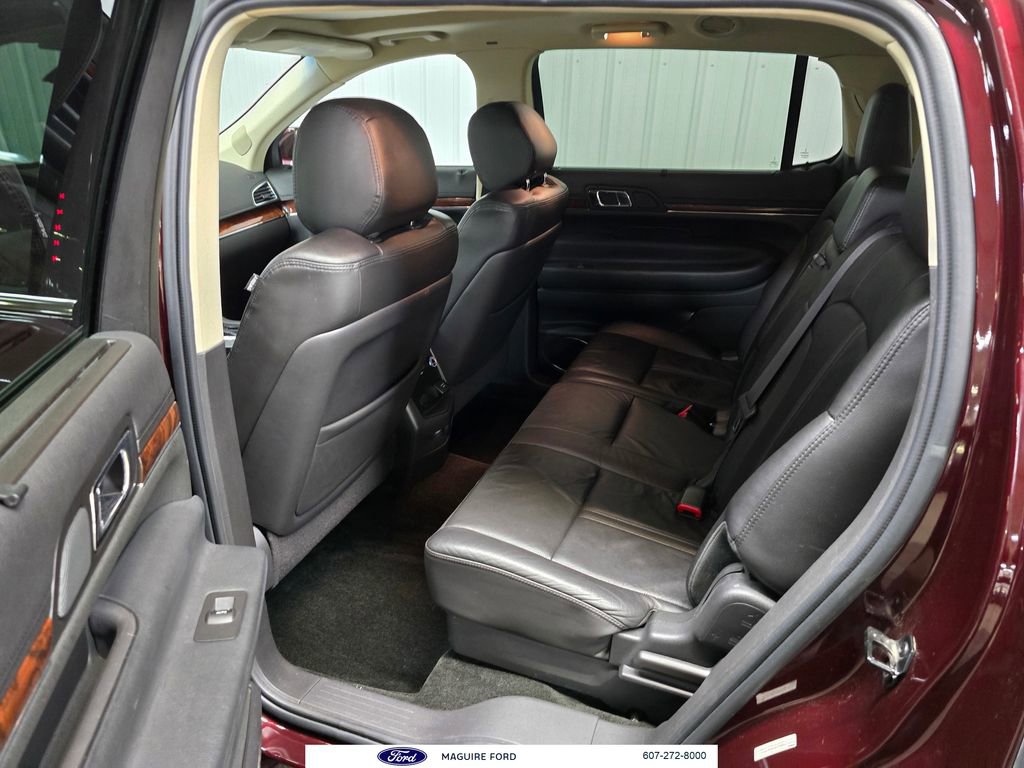 Used 2017 Lincoln MKT AWD image 21