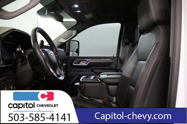 Used 2025 Chevrolet Silverado 3500 LTZ image 11