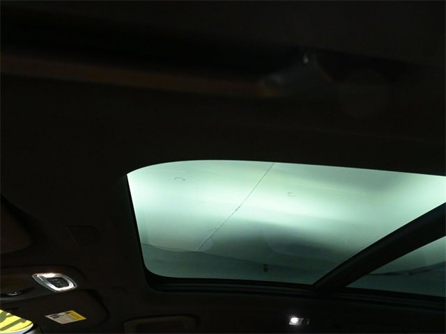 Used 2018 Volvo XC60 T5 Momentum w/ Vision Package image 19